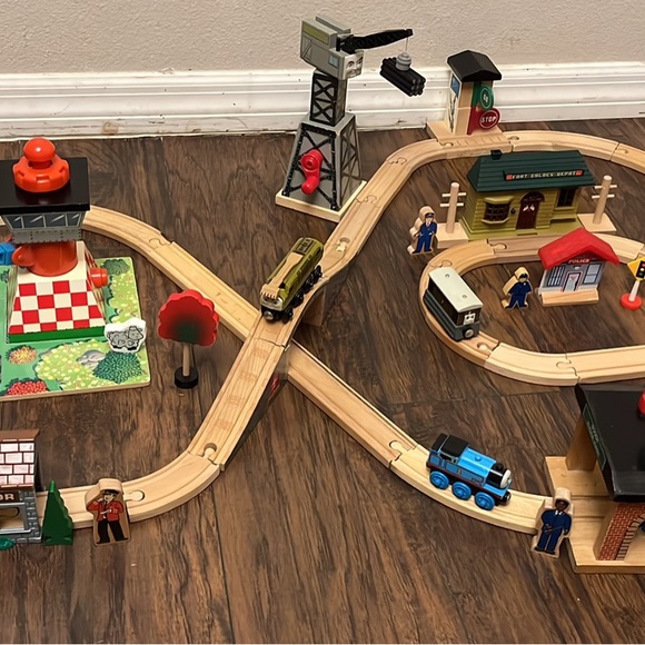 Rare Thomas & Friends Wooden Train Set - Picture 10 of 11
